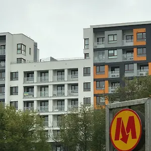 Апартаменты Metro Slodowiec, Free Parking Zeromskiego 1 Cmkp- 5 Min, Варшава